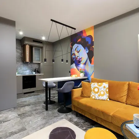Yama Prochowa 6 Apartment